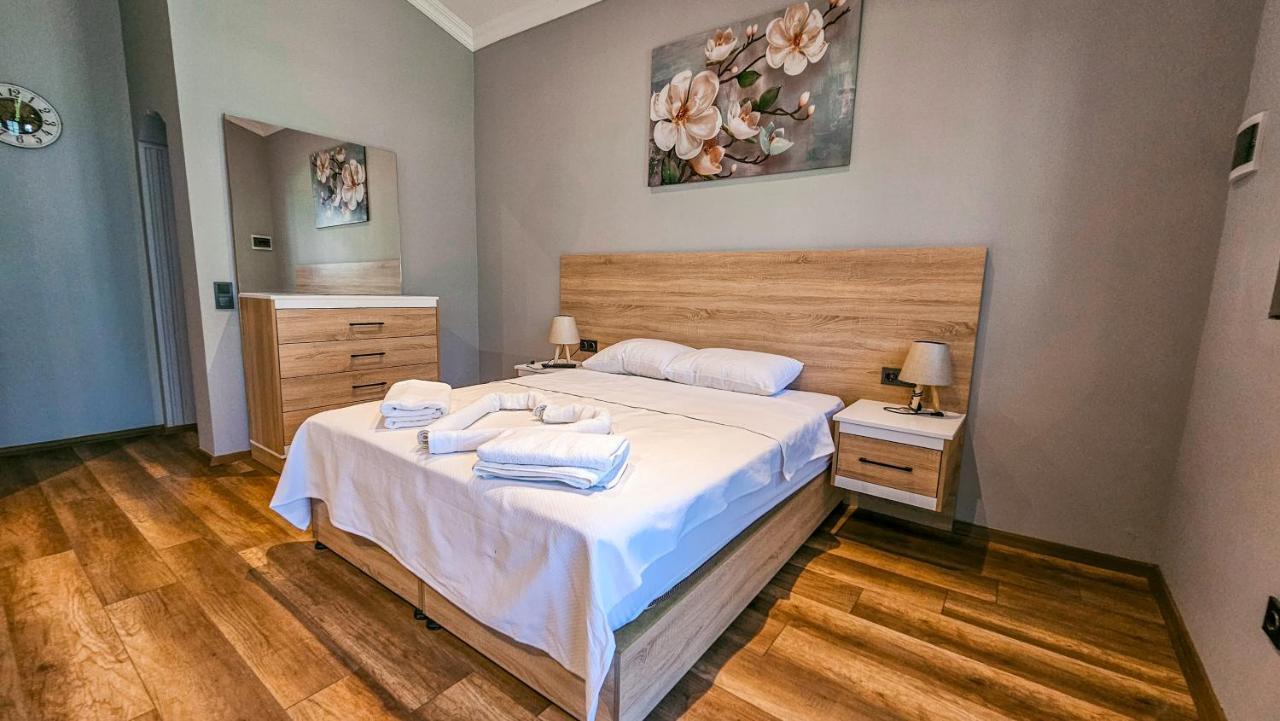 Elasu Otel *